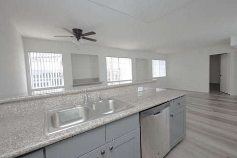 Floor plan for 1 bed, 1 bath, 600 sqft